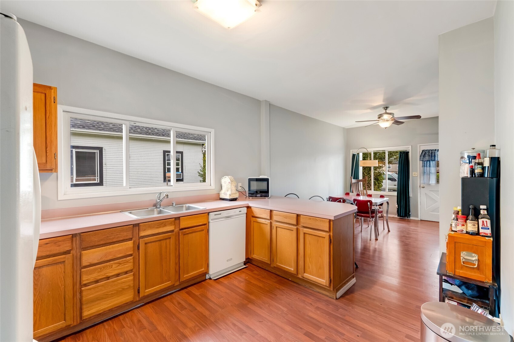 2514 State Street Everett, WA 98201 - Photo 7 of 19 Gallery Image 7