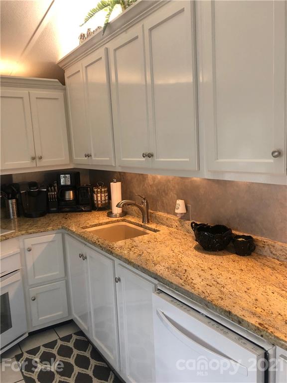 237 Rockledge Road, Unit 33 34 Spruce Pine, NC 28777 - Photo 7 of 30 Gallery Image 7