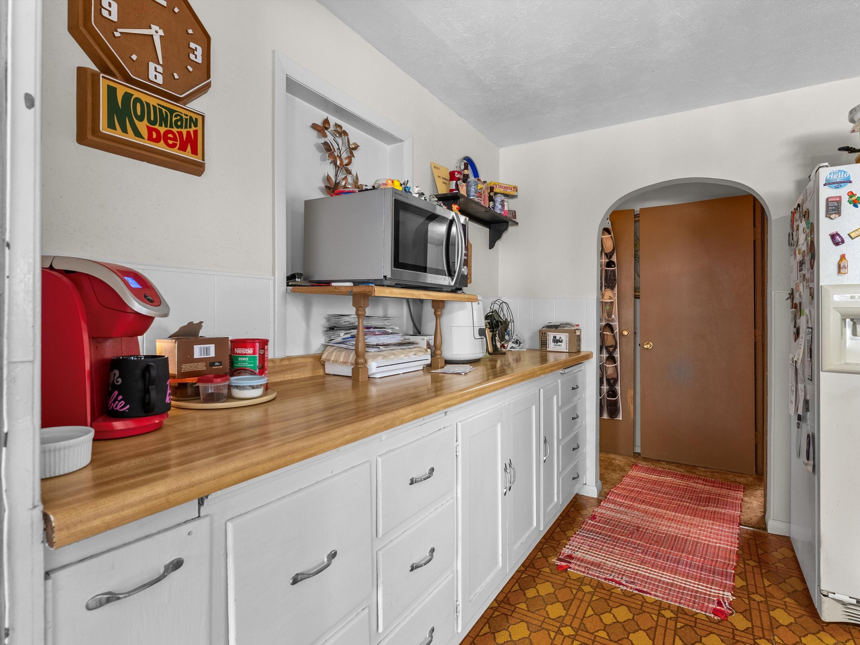 4213 Menasha Avenue Manitowoc, WI 54220 - Photo 17 of 22 Kitchen View #4