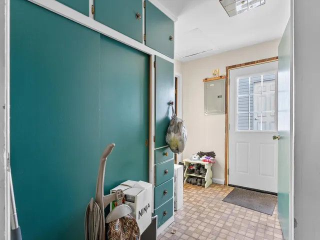 $175,900 | 4213 Menasha Avenue, Manitowoc, WI 54220