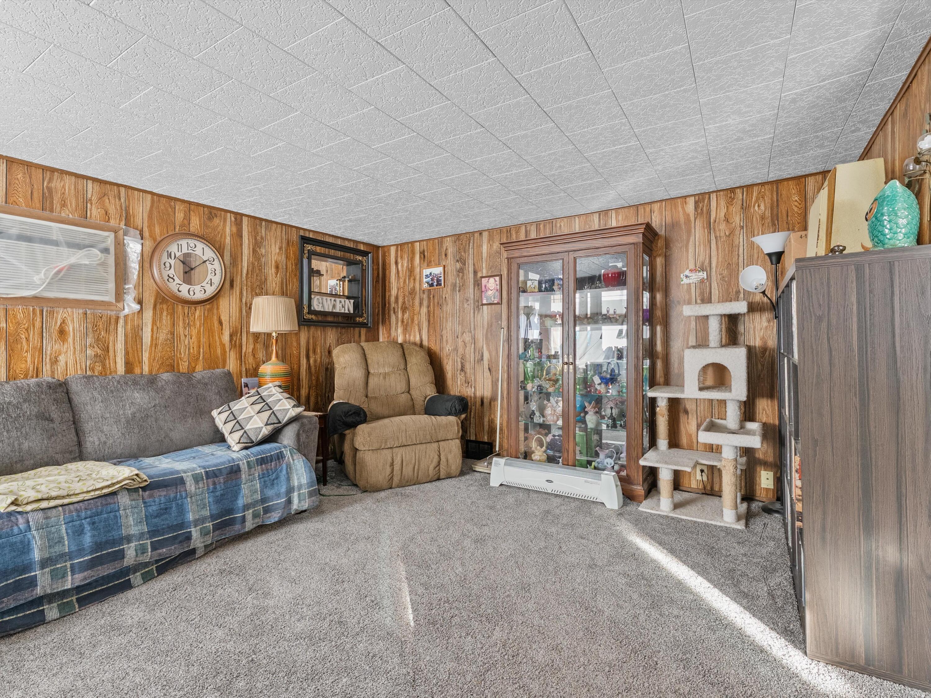 4213 Menasha Avenue Manitowoc, WI 54220 - Photo 7 of 22 Living Room View #1