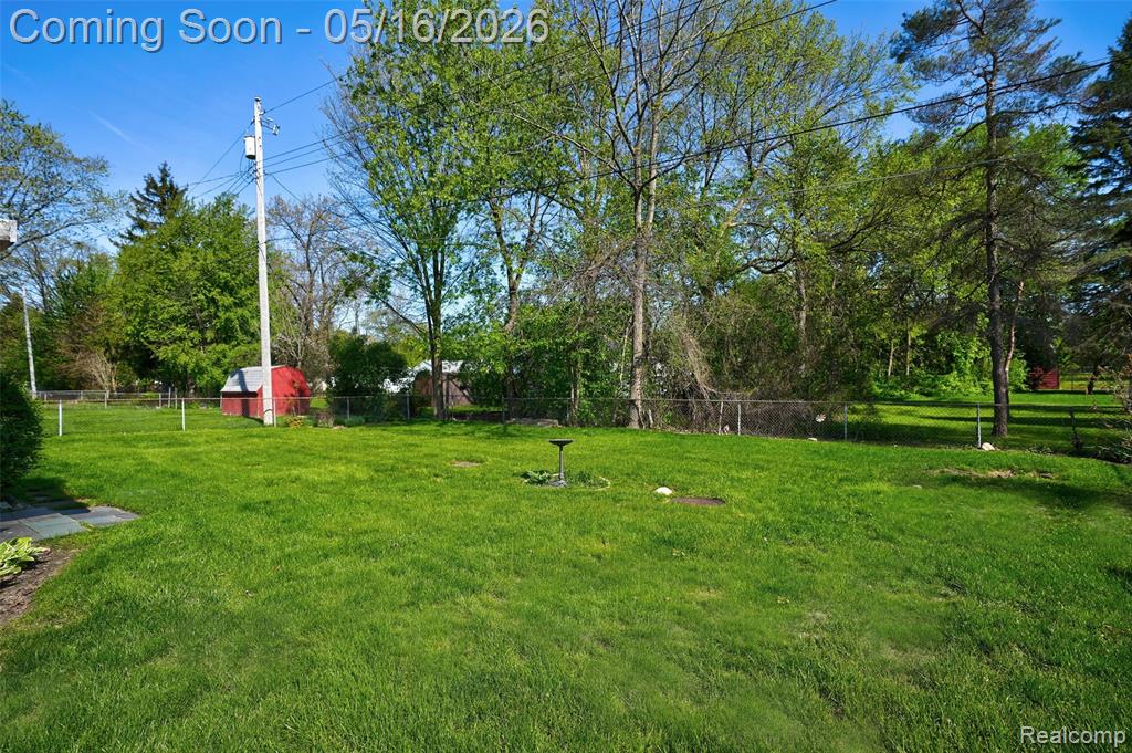1424 West Judd Road Flint, MI 48507 - Photo 26 of 26