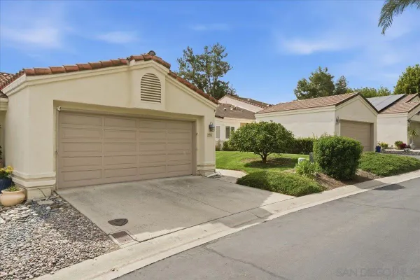 $749,000 | 29585 Circle R Greens Drive, Escondido, CA 92026