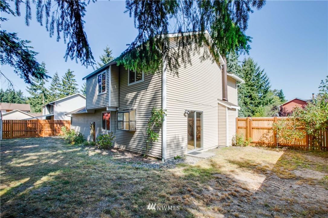 2109 Northeast 23rd Street Renton, WA 98056 - Photo 18 of 24