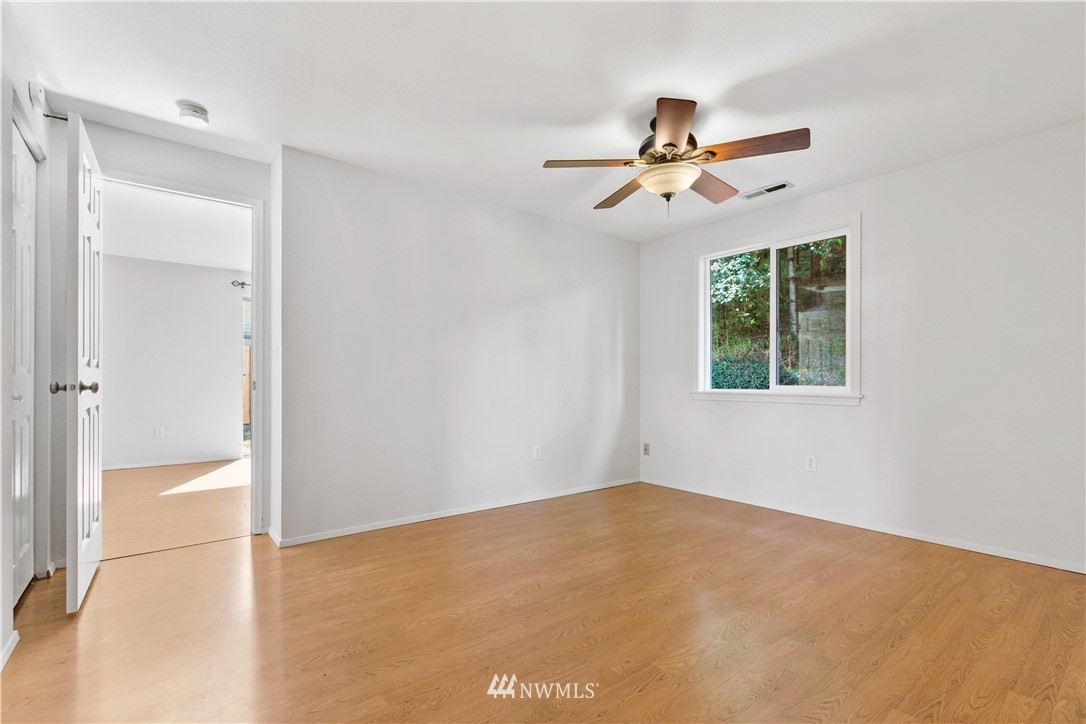 2109 Northeast 23rd Street Renton, WA 98056 - Photo 9 of 24