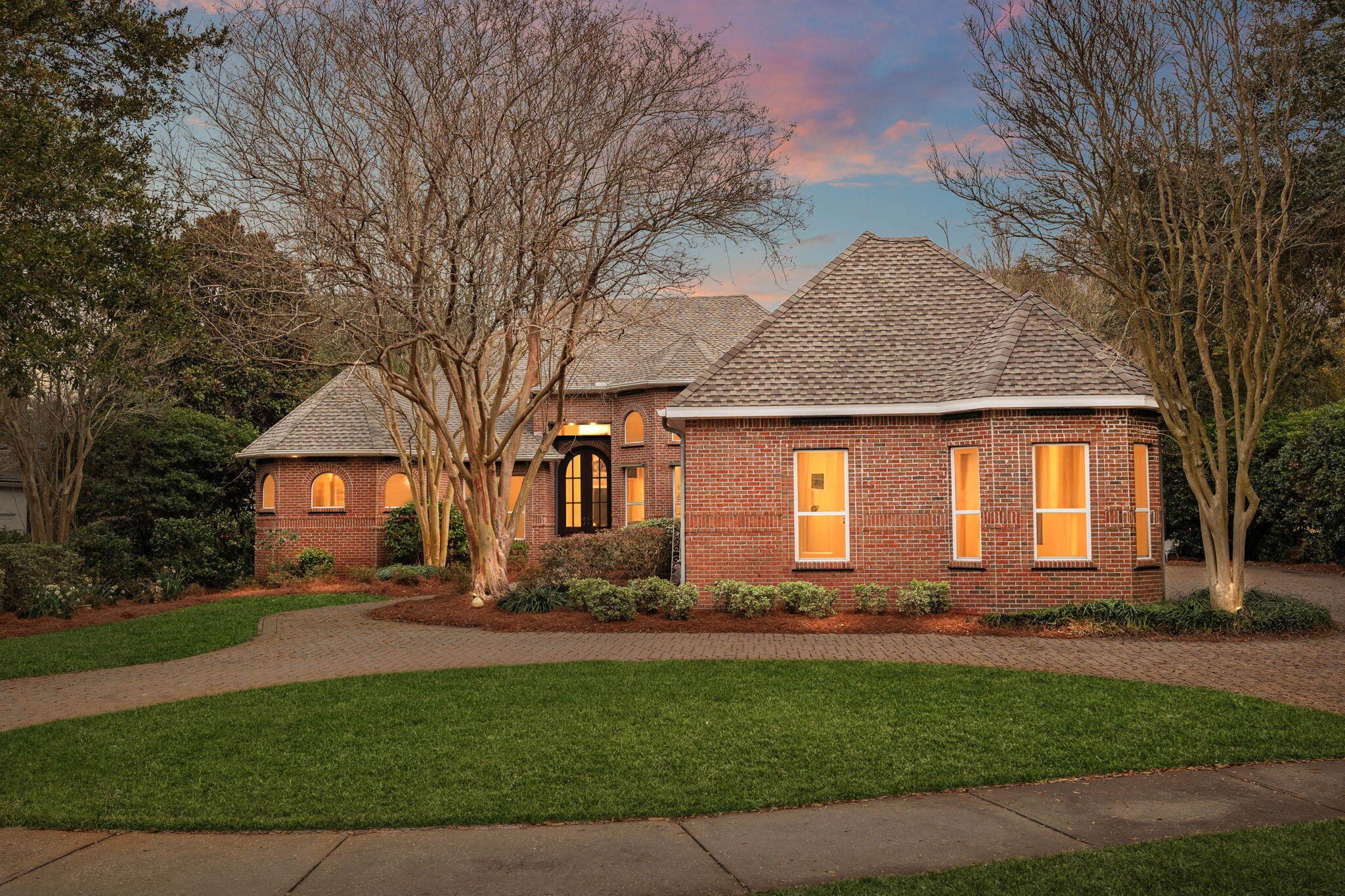 01-Front-Exterior-Dusk