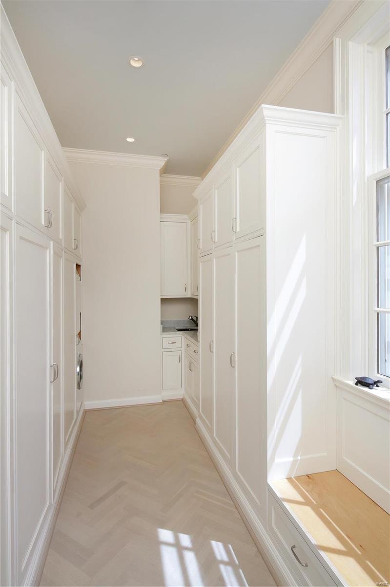 201 South McKnight Road St. Louis, MO 63124 - Photo 26 of 67 Gallery Image 26
