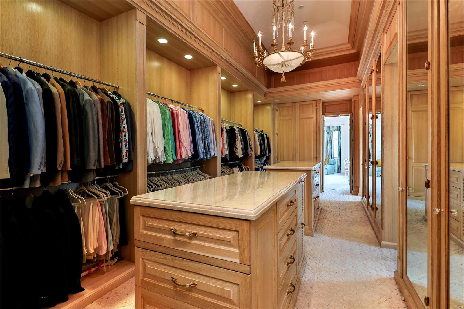 201 South McKnight Road St. Louis, MO 63124 - Photo 31 of 67 Gallery Image 31