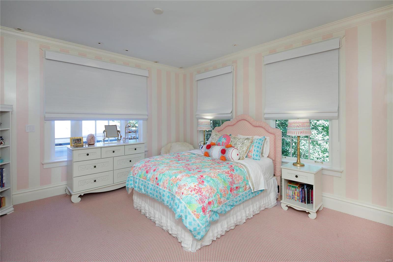 201 South McKnight Road St. Louis, MO 63124 - Photo 33 of 67 Gallery Image 33