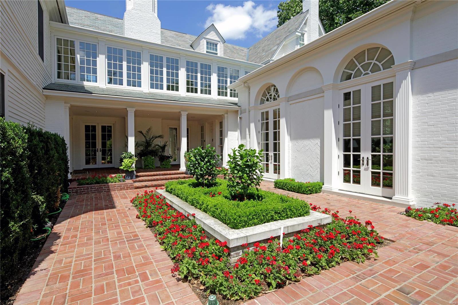 201 South McKnight Road St. Louis, MO 63124 - Photo 48 of 67 Gallery Image 48