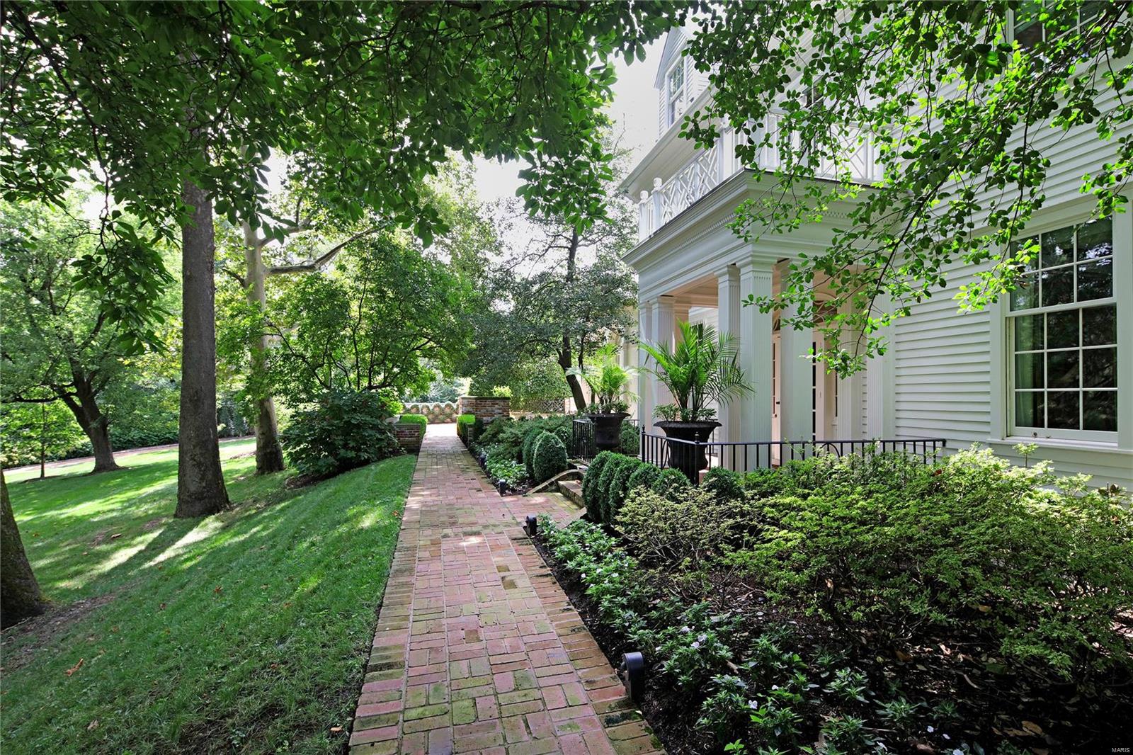 201 South McKnight Road St. Louis, MO 63124 - Photo 49 of 67 Gallery Image 49