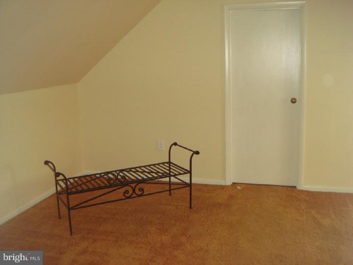 2524 Yardville Hamilton Square Road Hamilton, NJ 08690 - Photo 18 of 24 Gallery Image 18