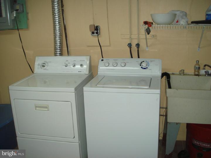 2524 Yardville Hamilton Square Road Hamilton, NJ 08690 - Photo 23 of 24 Gallery Image 23