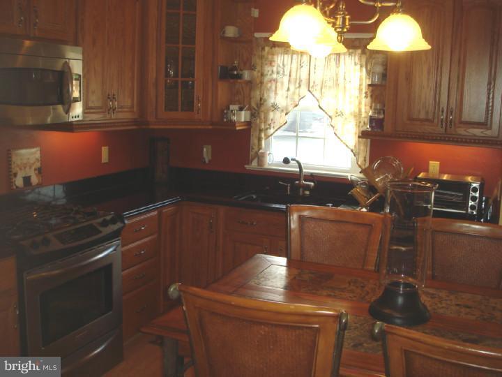 2524 Yardville Hamilton Square Road Hamilton, NJ 08690 - Photo 6 of 24 Gallery Image 6