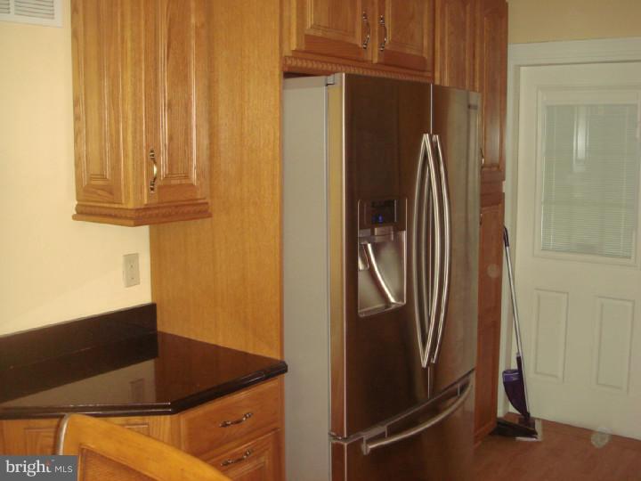 2524 Yardville Hamilton Square Road Hamilton, NJ 08690 - Photo 7 of 24 Gallery Image 7