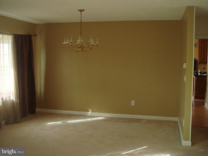 2524 Yardville Hamilton Square Road Hamilton, NJ 08690 - Photo 8 of 24 Gallery Image 8