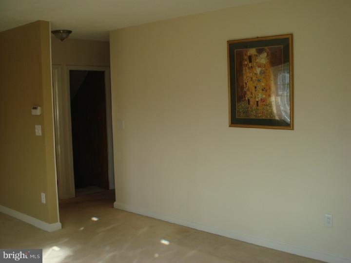 2524 Yardville Hamilton Square Road Hamilton, NJ 08690 - Photo 9 of 24 Gallery Image 9