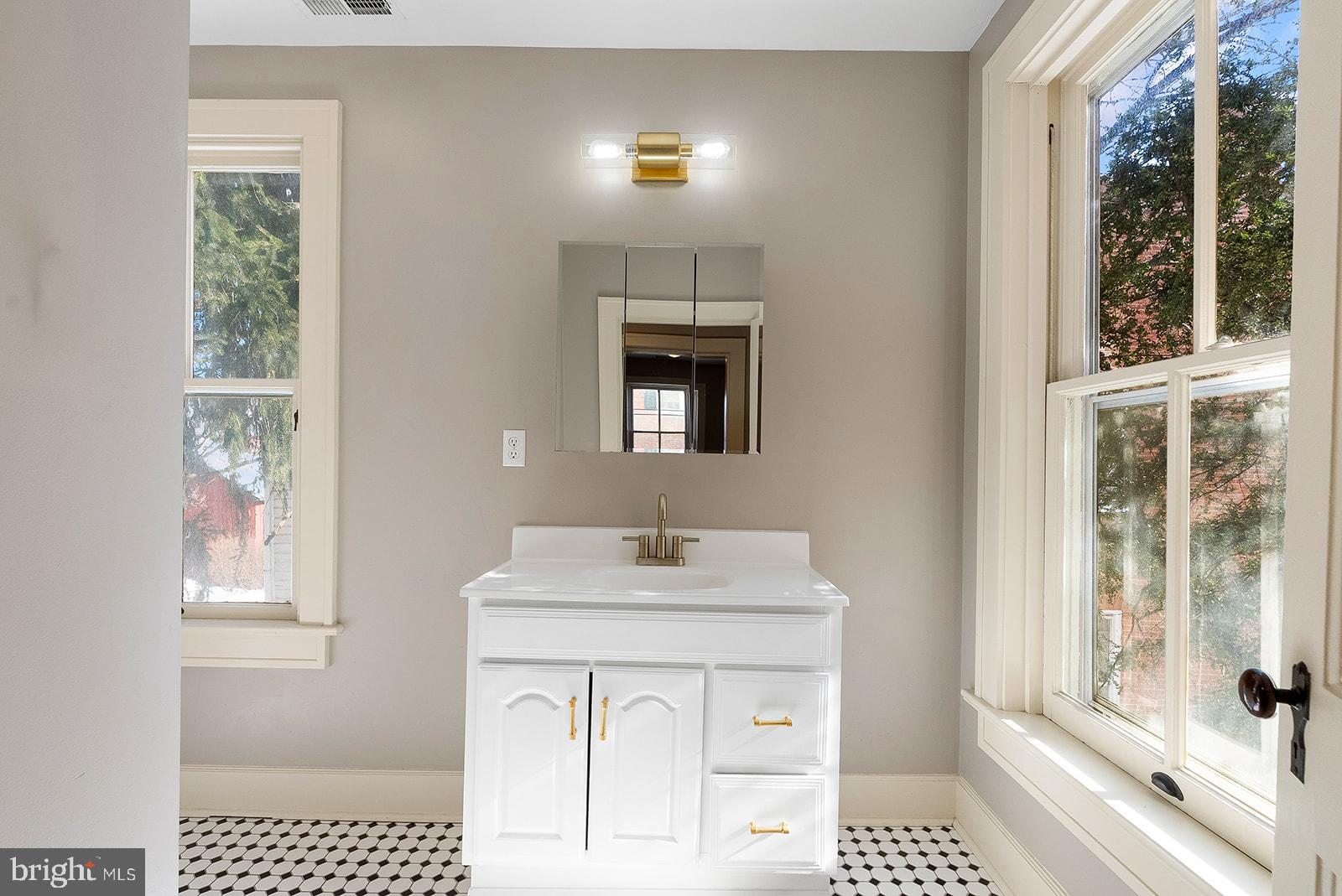 132 Amherst Street Winchester, VA 22601 - Photo 59 of 73