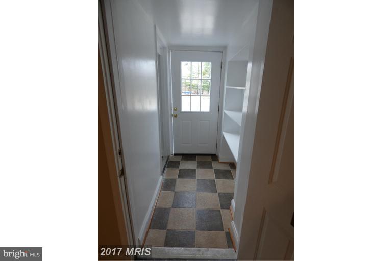 26622 Ridge Road Damascus, MD 20872 - Photo 22 of 28 Interior (General)