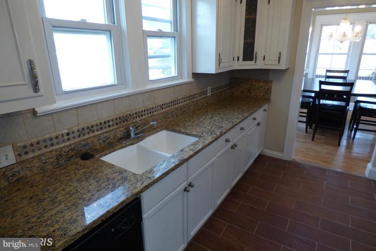 26622 Ridge Road Damascus, MD 20872 - Photo 4 of 28 Interior (General)