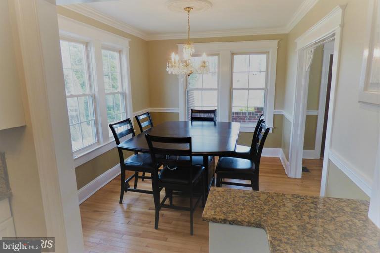 26622 Ridge Road Damascus, MD 20872 - Photo 5 of 28 Interior (General)