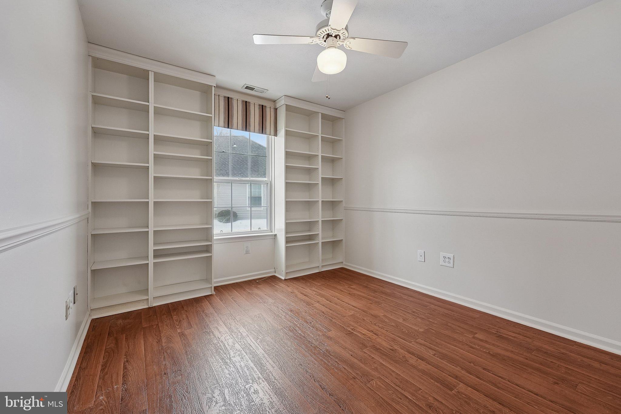 7 Drake Court Mount Laurel, NJ 08054 - Photo 15 of 33 Bright and airy room with built-in shelves.