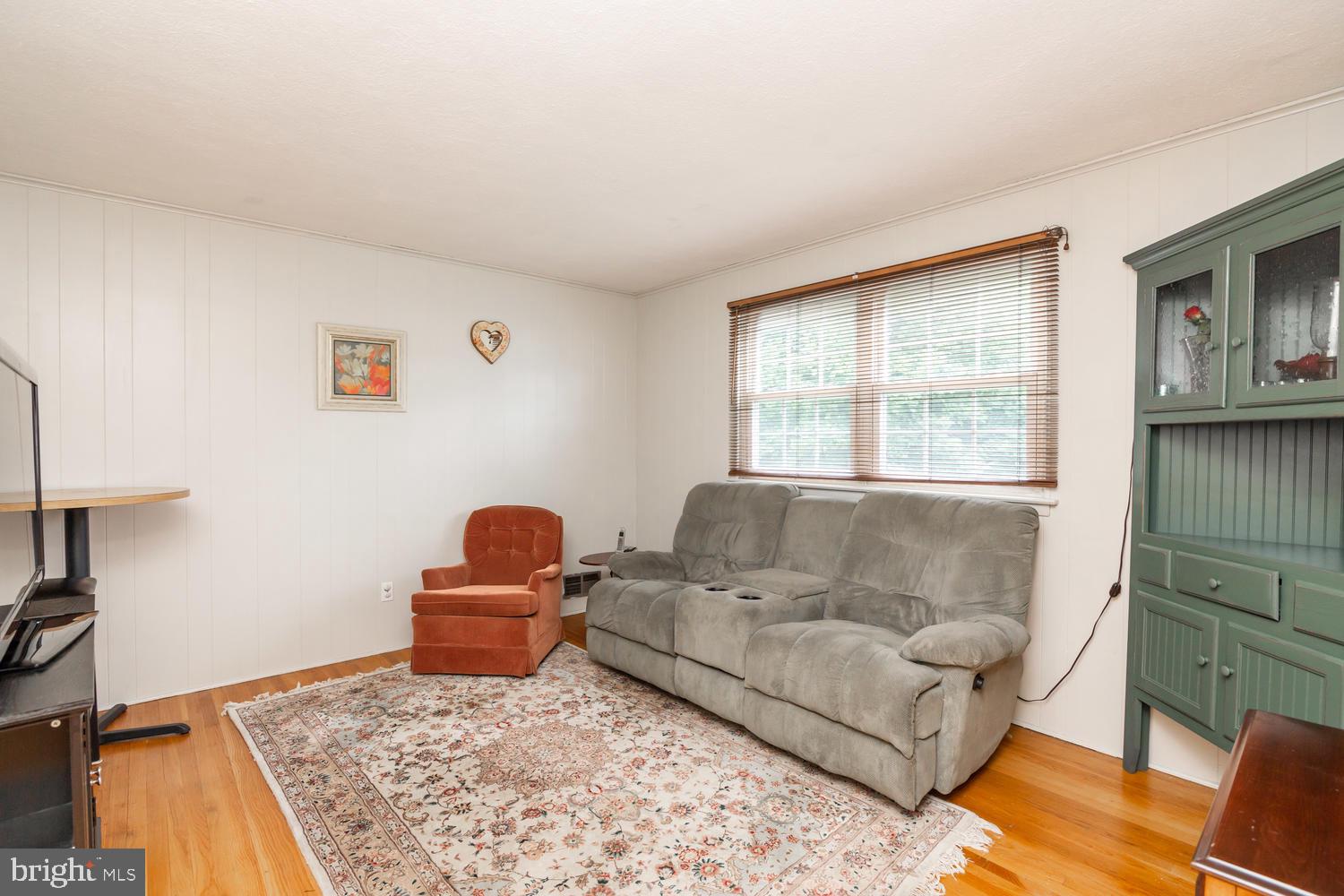 678 Gerard Road Broomall, PA 19008 - Photo 9 of 16
