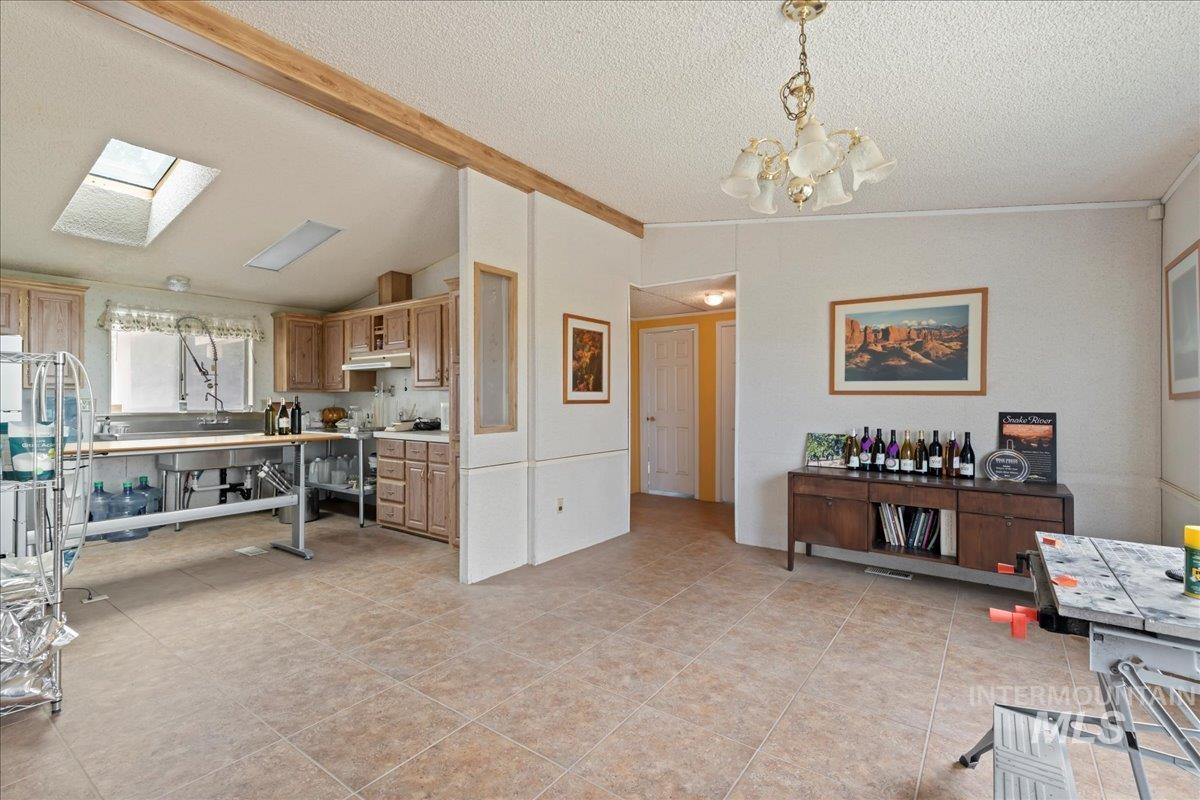 24013 Arena Valley Road Parma, ID 83660 - Photo 5 of 22