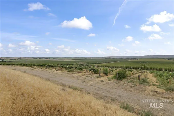 $1,900,000 | 24013 Arena Valley Road, Parma, ID 83660