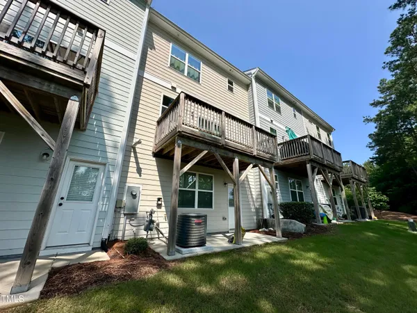 $2,150 | 2227 Chattering Lory Lane, Apex, NC 27502