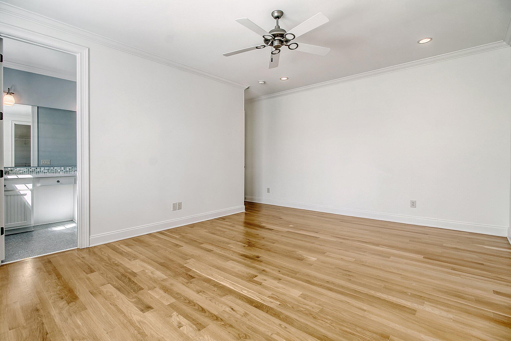 2733 Fountainhead Way Mount Pleasant, SC 29466 - Photo 47 of 98 2733 Fountainhead upstairs bd to ba