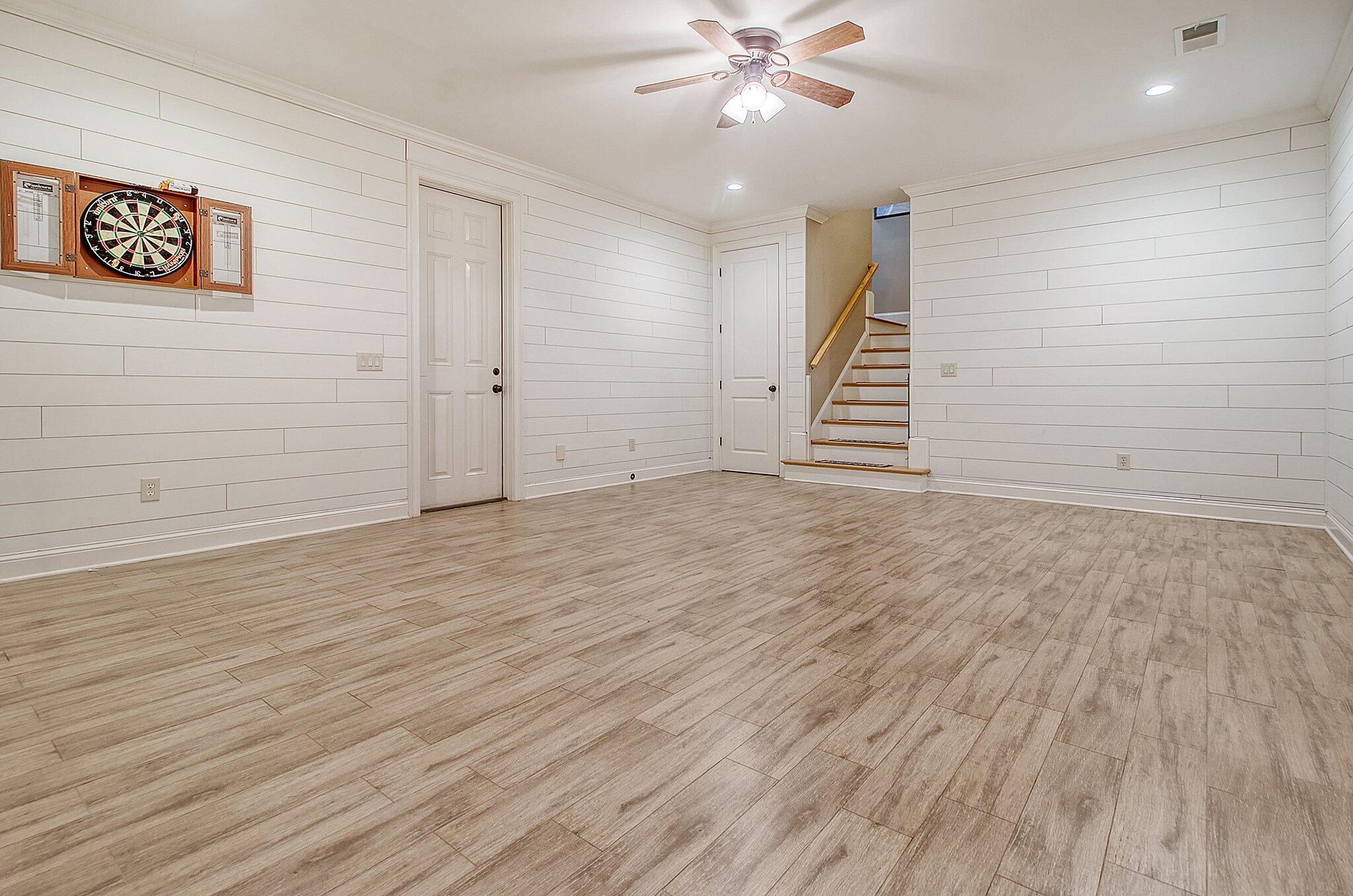 2733 Fountainhead Way Mount Pleasant, SC 29466 - Photo 54 of 98 2733 Fountainhead ground foyer 2