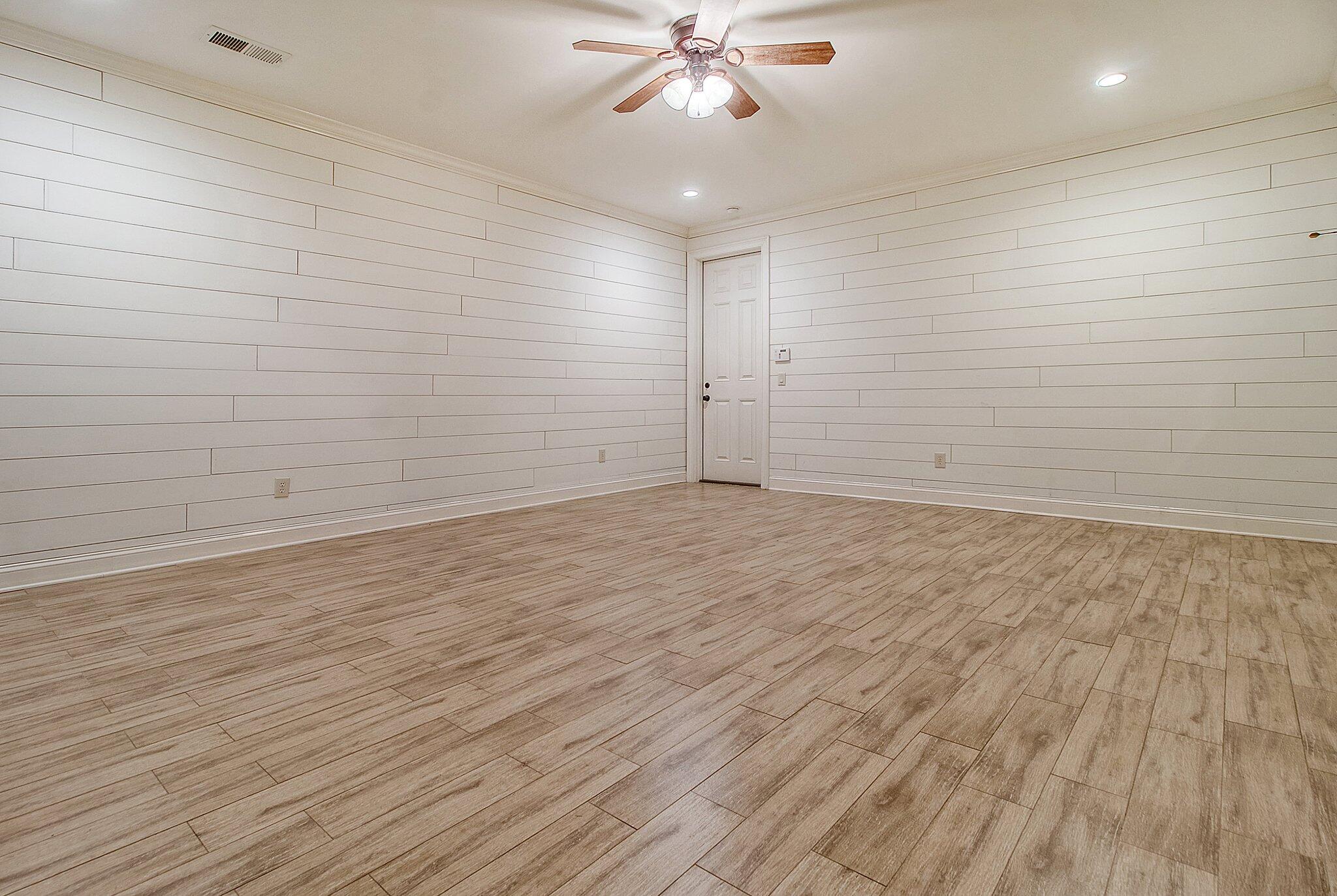 2733 Fountainhead Way Mount Pleasant, SC 29466 - Photo 55 of 98 2733 Fountainhead ground foyer