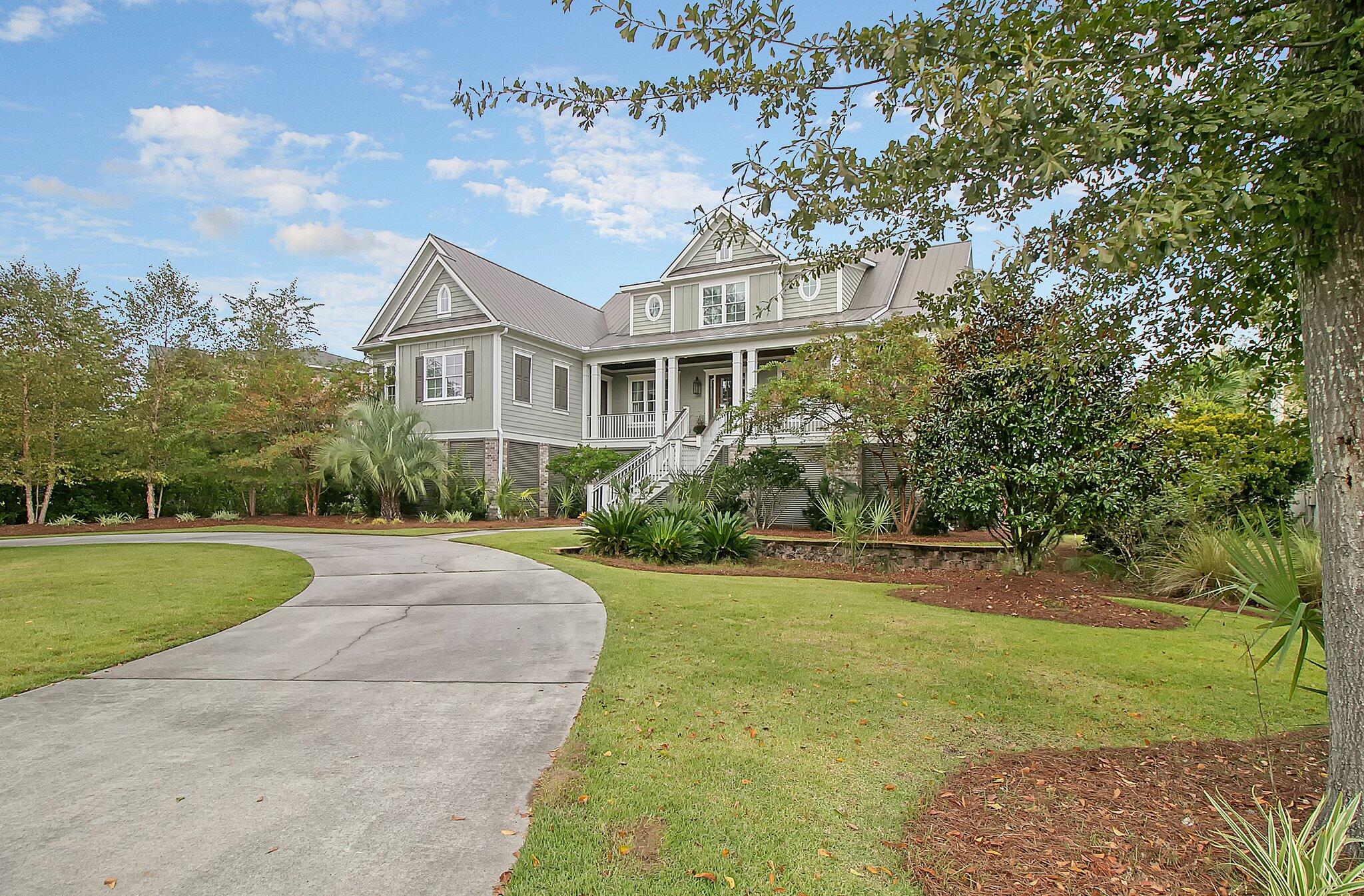 2733 Fountainhead Way Mount Pleasant, SC 29466 - Photo 81 of 98 2733 Fountainhead driveway right