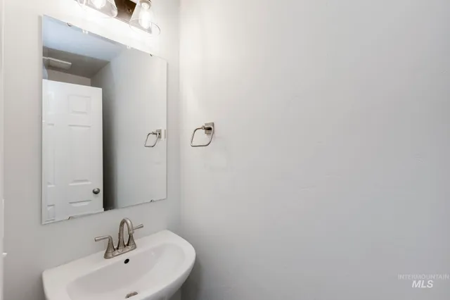 $395,990 | 220 Moose Street, Horseshoe Bend, ID 83629