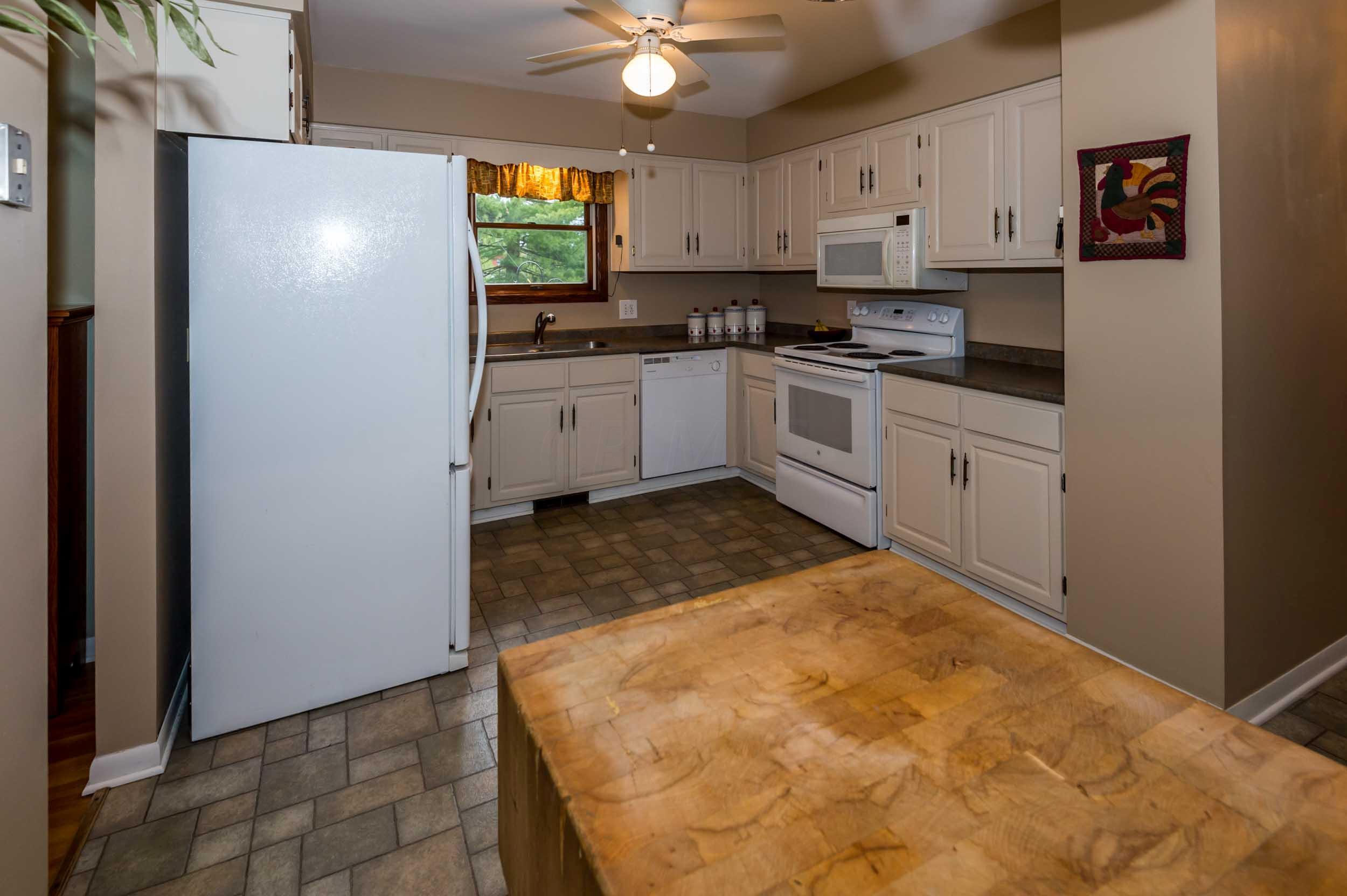 1350 Reymond Road Columbus, OH 43220 - Photo 14 of 39 Gallery Image 14