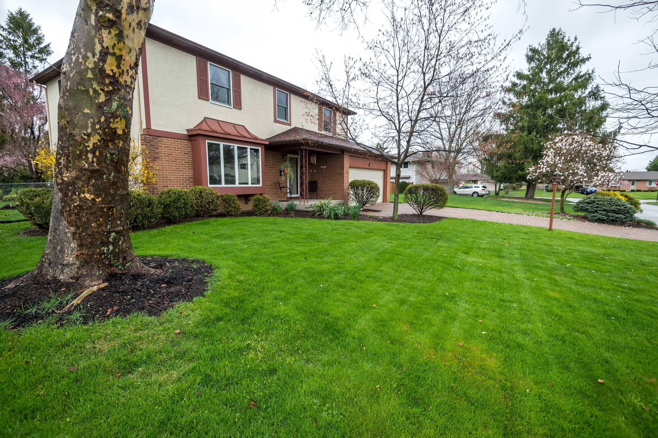 1350 Reymond Road Columbus, OH 43220 - Photo 2 of 39 Gallery Image 2