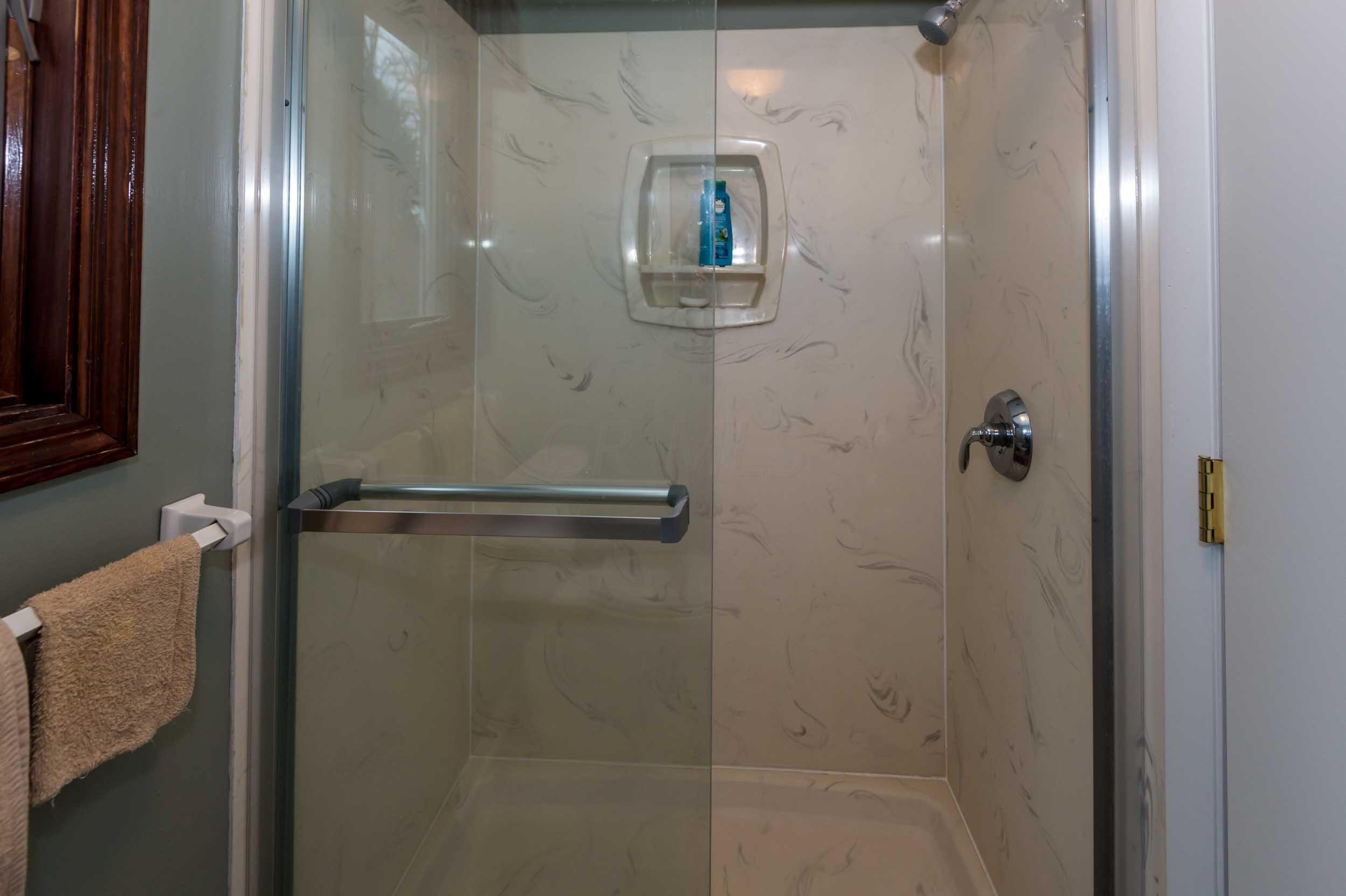 1350 Reymond Road Columbus, OH 43220 - Photo 23 of 39 Gallery Image 23