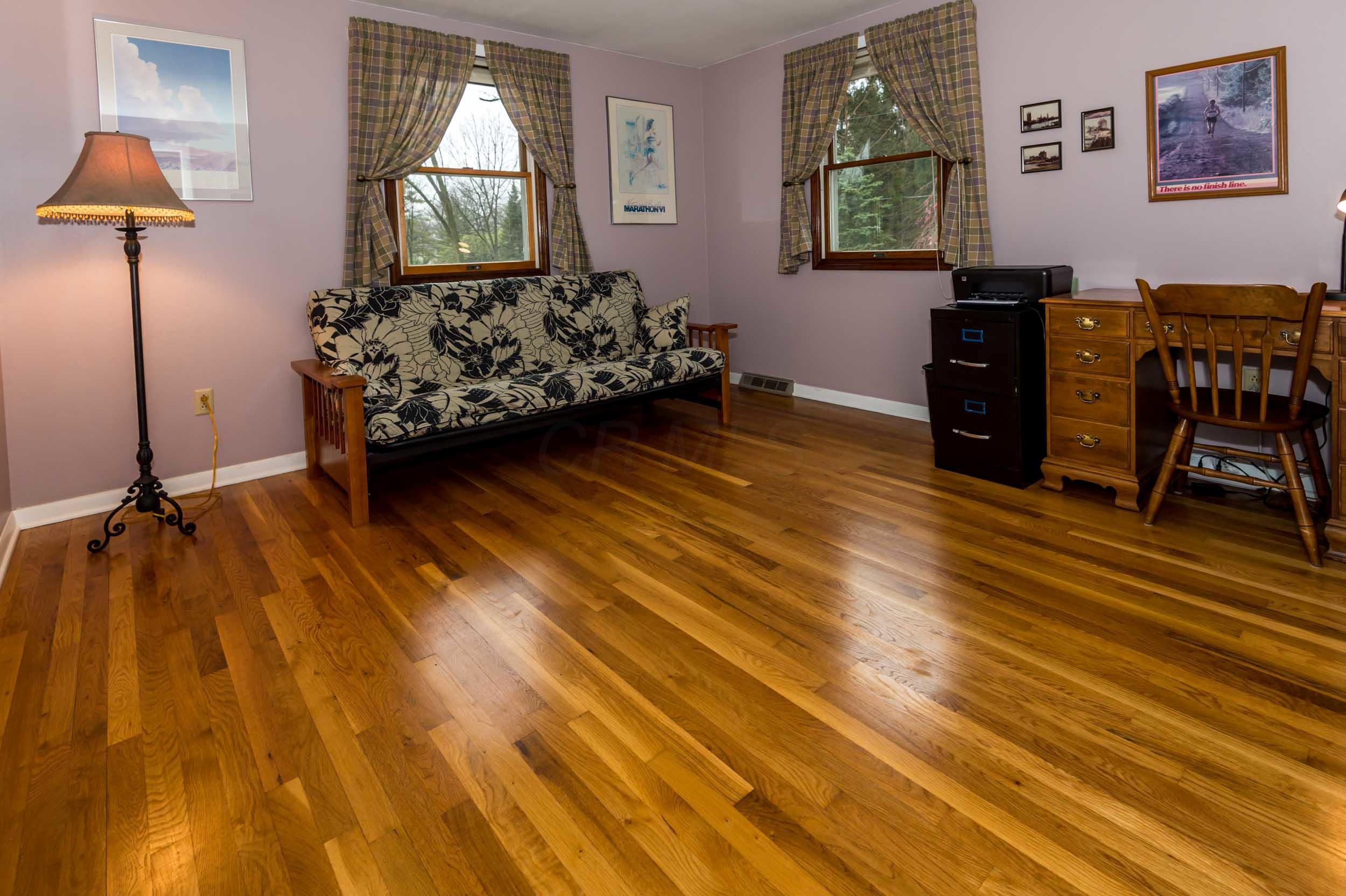 1350 Reymond Road Columbus, OH 43220 - Photo 26 of 39 Gallery Image 26