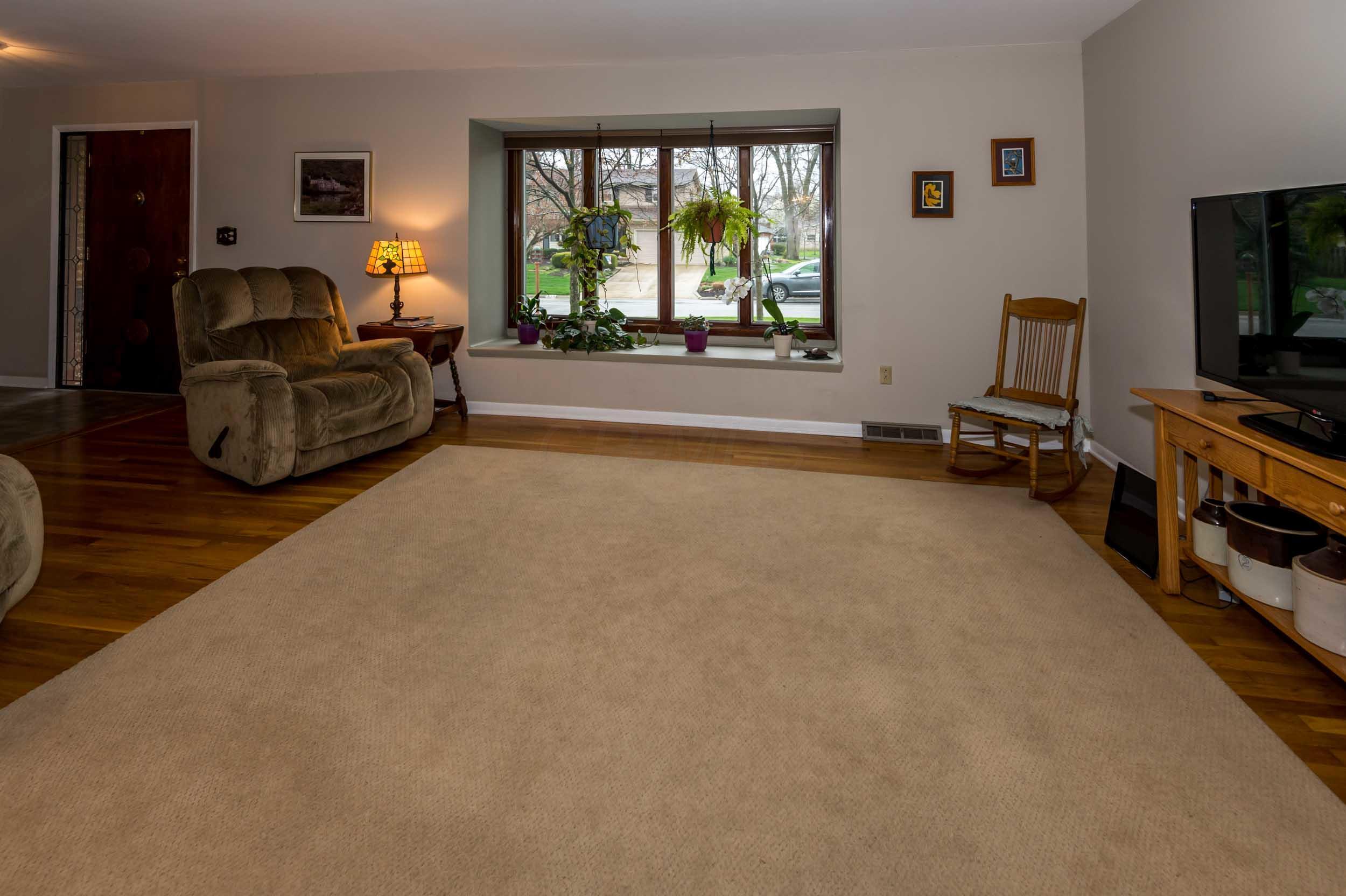 1350 Reymond Road Columbus, OH 43220 - Photo 5 of 39 Gallery Image 5