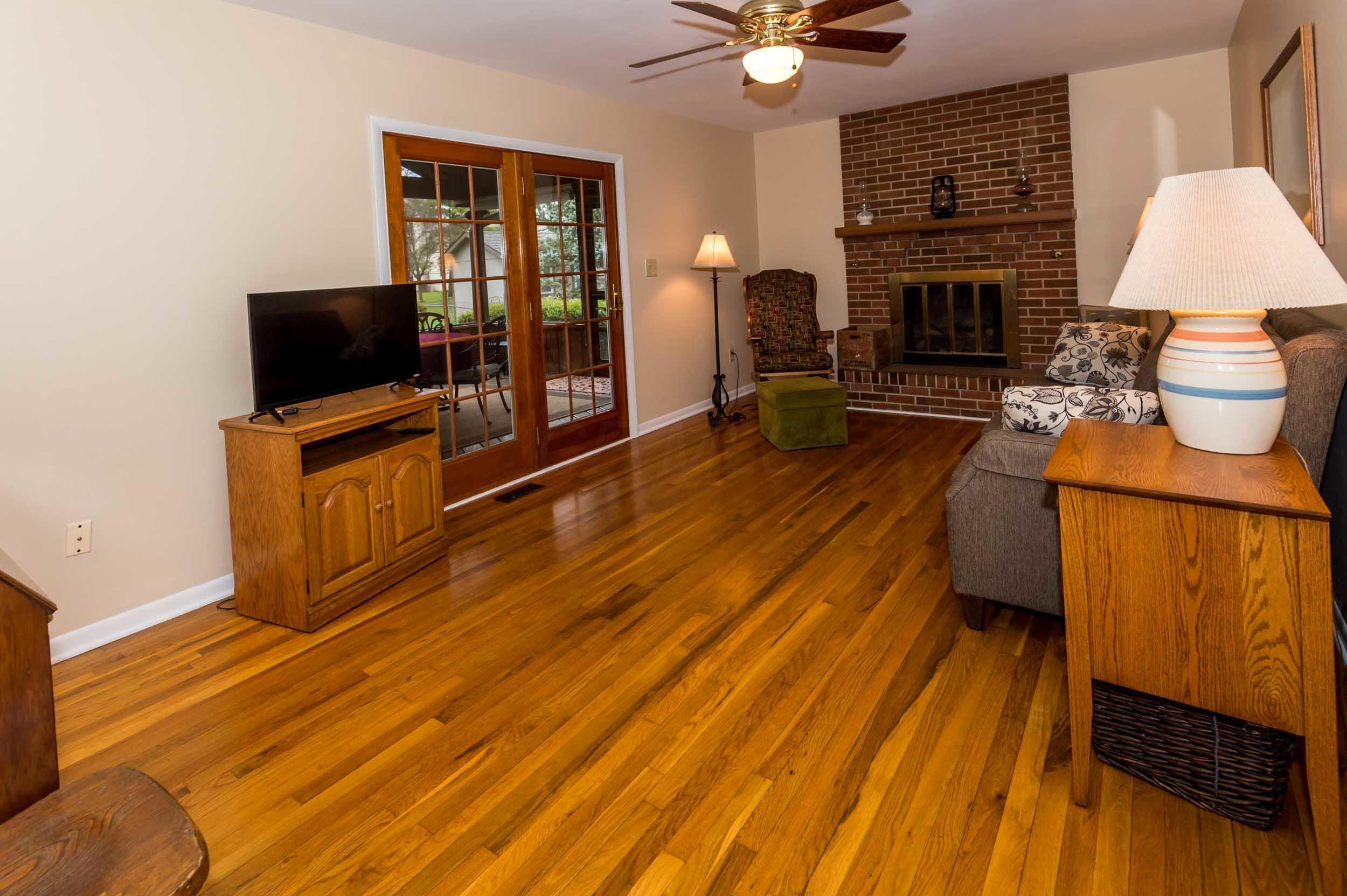 1350 Reymond Road Columbus, OH 43220 - Photo 10 of 39 Gallery Image 10