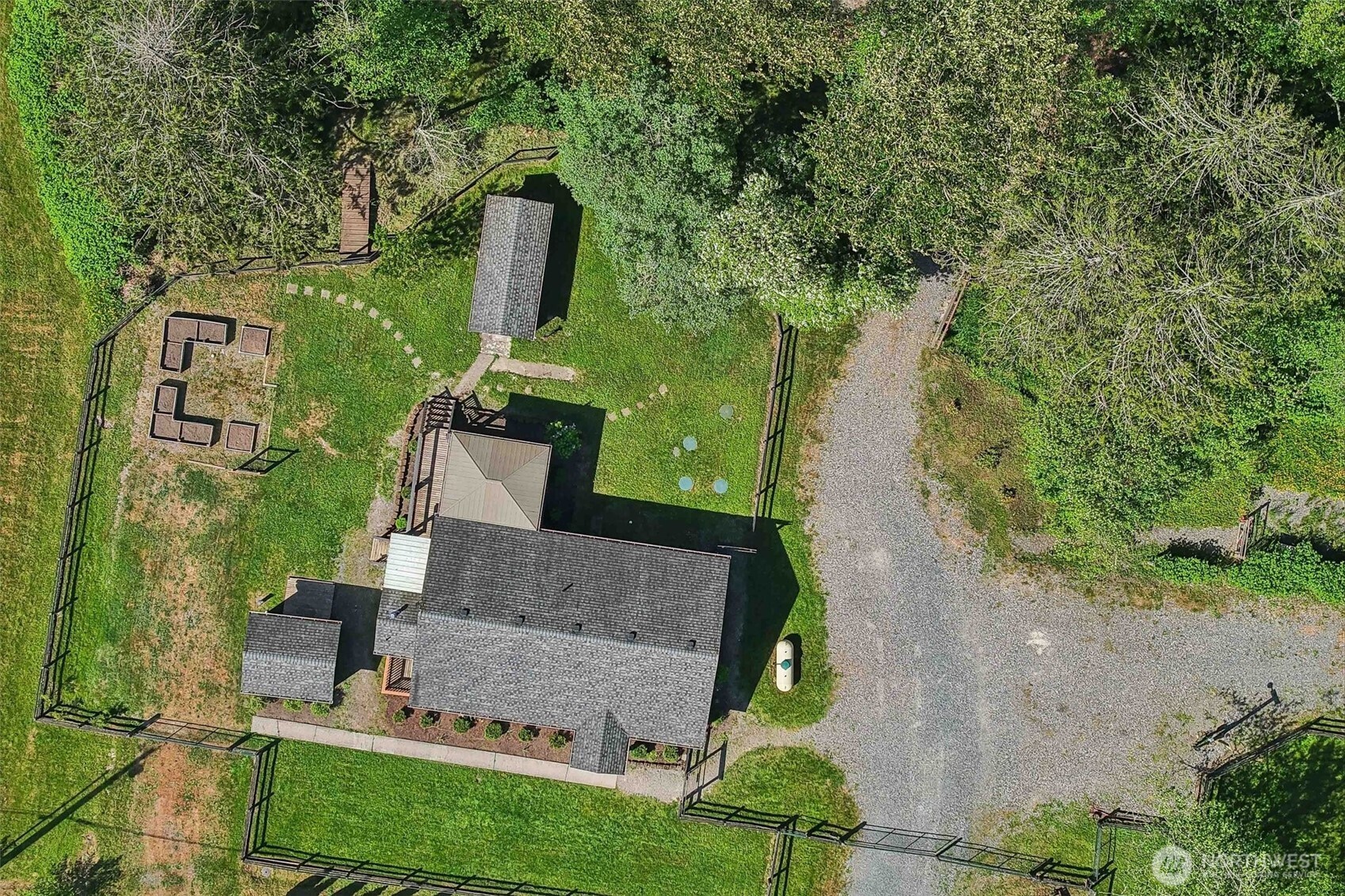 21199 Grip Road Sedro-Woolley, WA 98284 - Photo 35 of 37