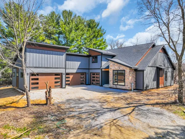 $1,290,000 | W5303 Briarwood Road, Sugar Creek, WI 53121