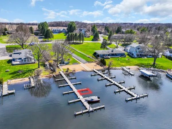 $1,290,000 | W5303 Briarwood Road, Sugar Creek, WI 53121