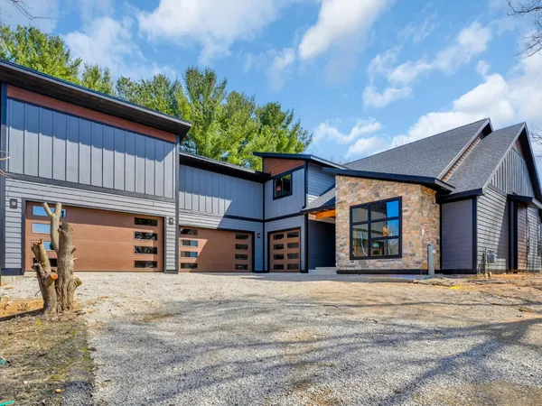 $1,290,000 | W5303 Briarwood Road, Sugar Creek, WI 53121