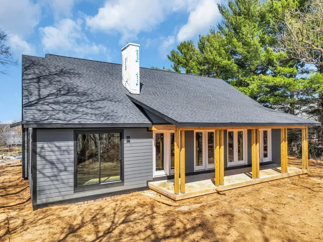 $1,290,000 | W5303 Briarwood Road, Sugar Creek, WI 53121