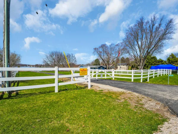 $1,290,000 | W5303 Briarwood Road, Sugar Creek, WI 53121