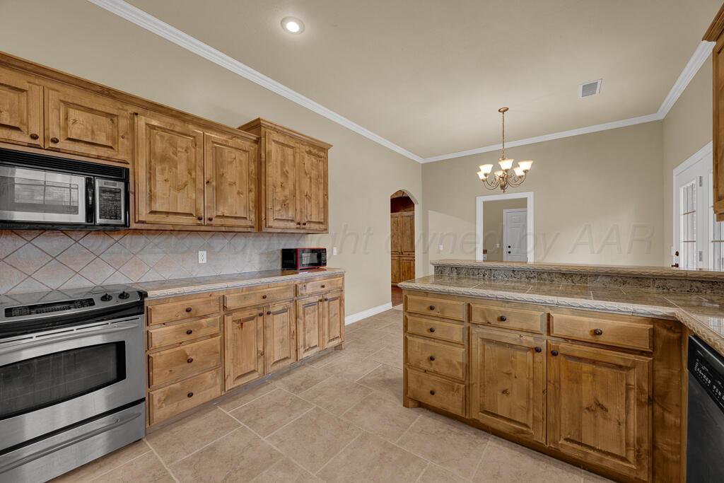 4805 Wesley Road Amarillo, TX 79119 - Photo 12 of 37 kitchen 5