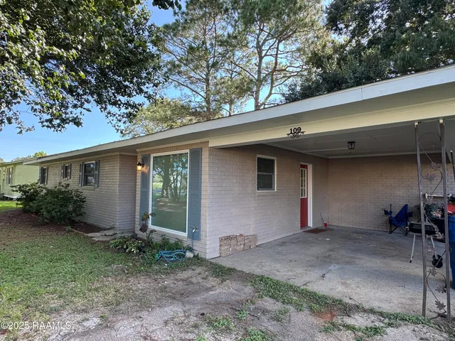 $130,000 | 109 Latour Street, Kaplan, LA 70548