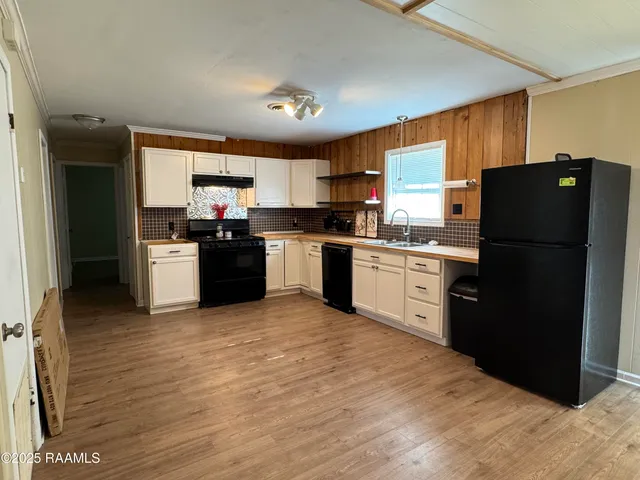 $130,000 | 109 Latour Street, Kaplan, LA 70548